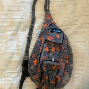 Kavu Geometric Gray and Orange Rope Sling Bag